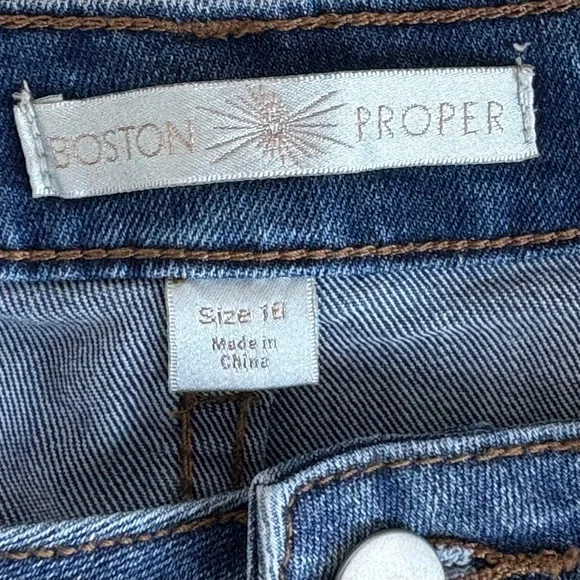 Boston Proper Blue Denim Capris with White Lace Accents - Picture 2 of 3